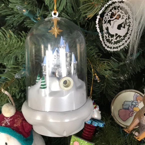 ❤️Rare Moving Santa and Reindeer Christmas Ornament‼️FINAL SALE - Picture 8 of 9